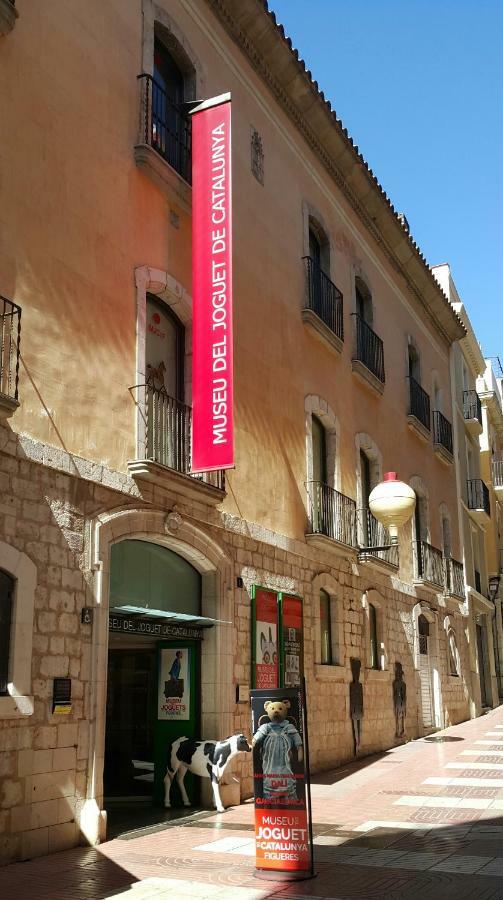Apartamento Nuria Φιγκέρες Εξωτερικό φωτογραφία